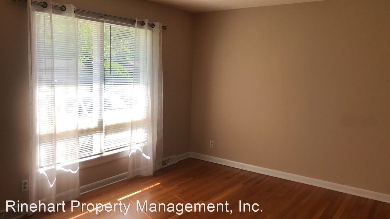 1006 Clarkson St - Photo 3 of 22