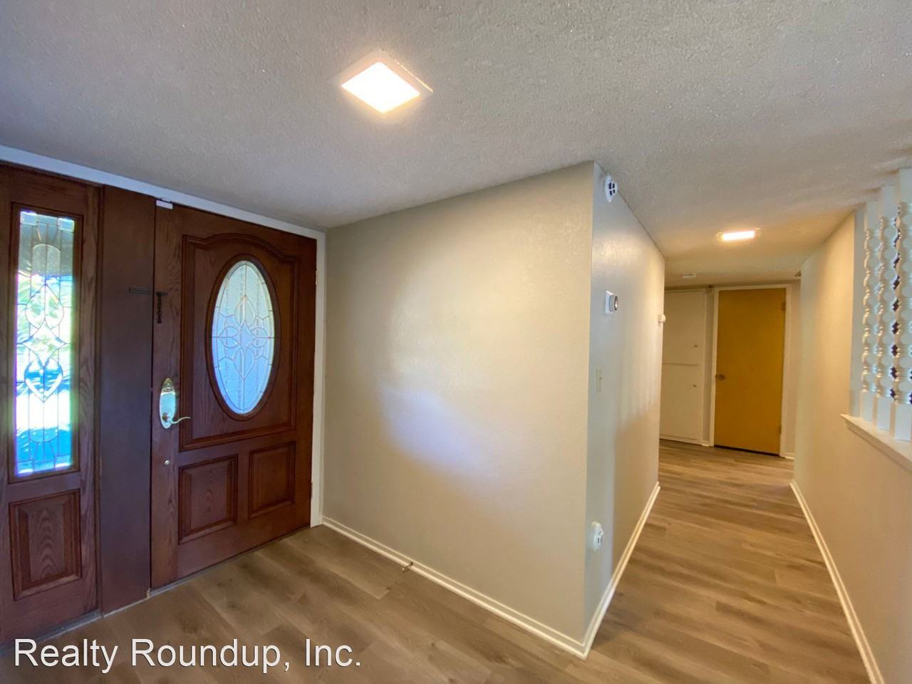 3810 Moddison Ave - Photo 3 of 34