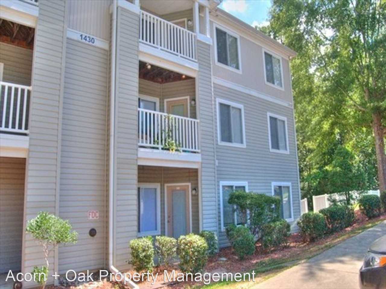 1241 University Ct - Photo 2 of 7