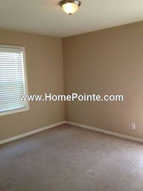1430 38th Ave - Photo 2 of 10