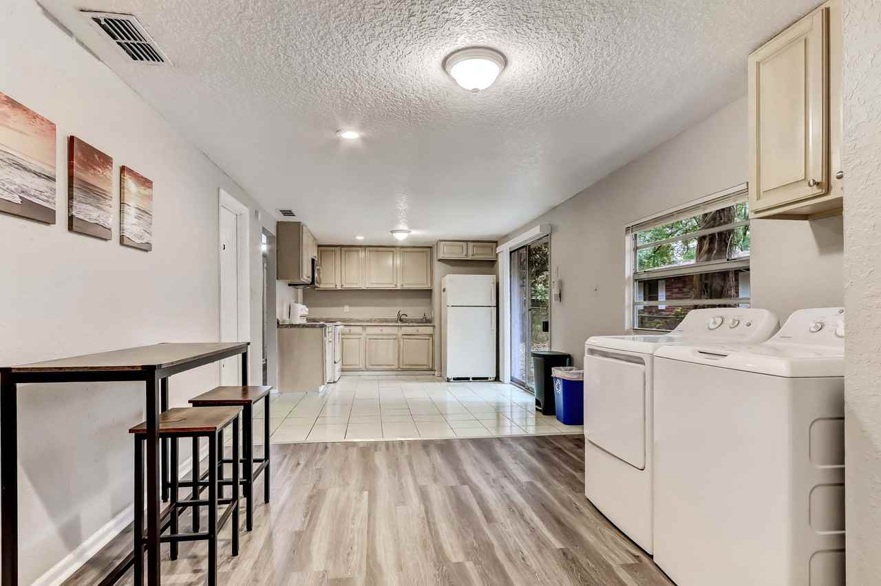 Placeda St - Photo 2 of 10