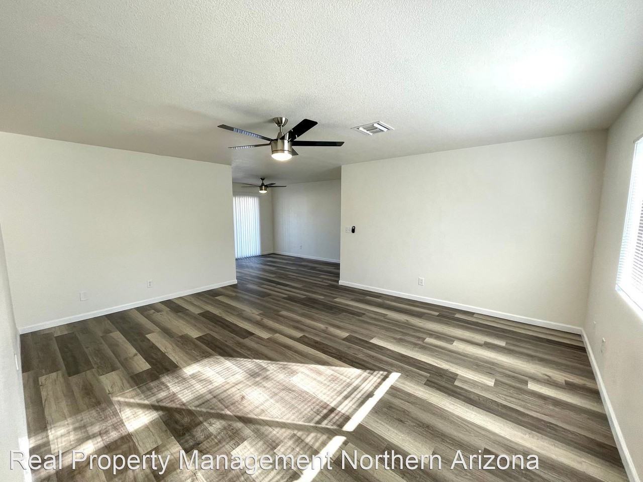 3684 N Wells St - Photo 3 of 30