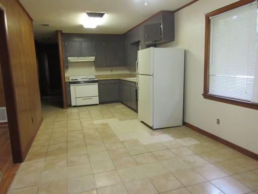 6910 Folch St - Photo 3 of 11