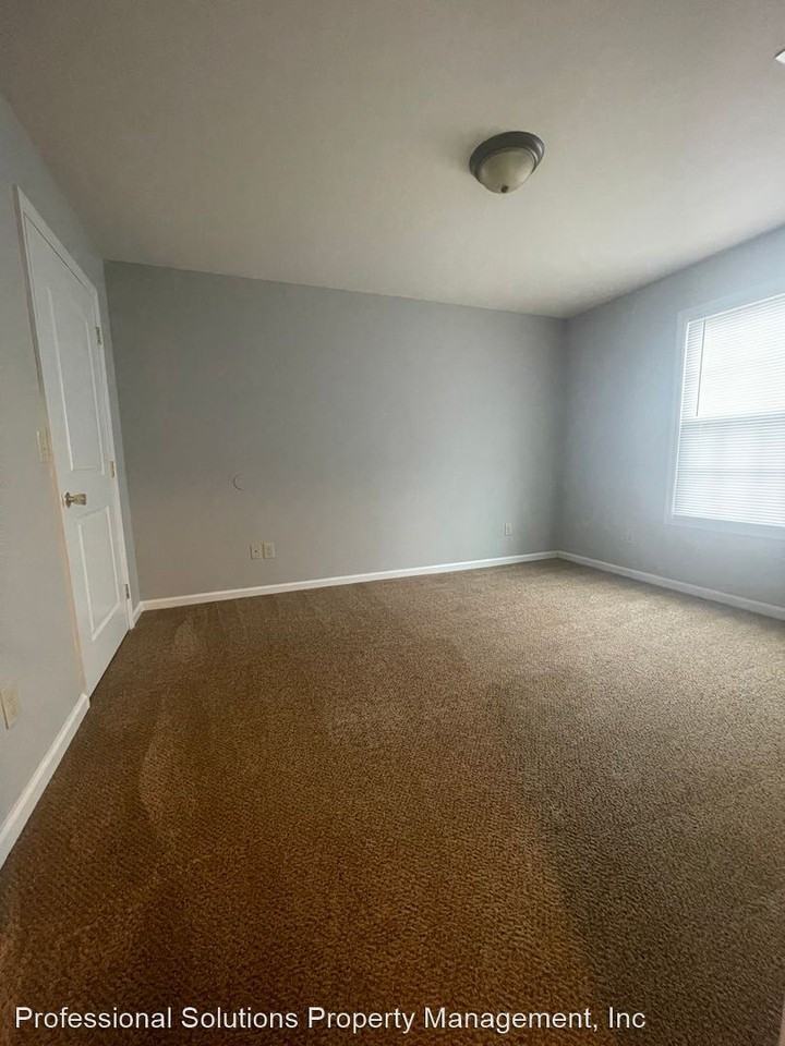 2061 Ty Lane - Photo 3 of 11