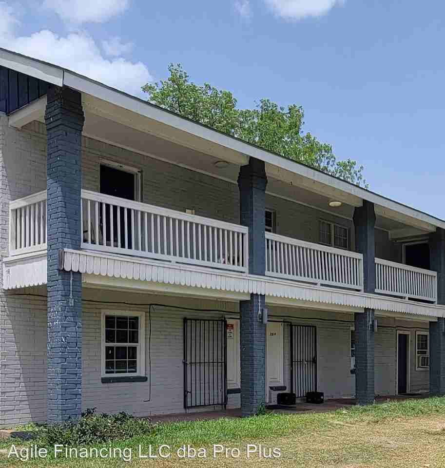 5301 Collinsworth Apartments in Kashmere Gardens, Houston, TX 77026