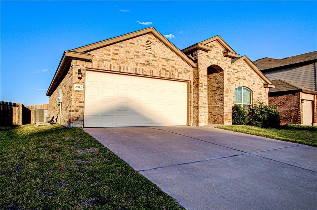 2812 Jackal Dr - Photo 2 of 17