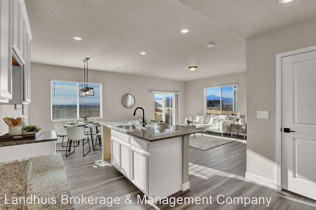 11236 House Finch Ln - Photo 3 of 25