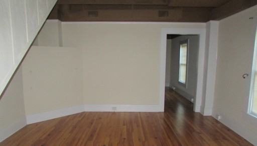 122 Main St - Photo 3 of 9