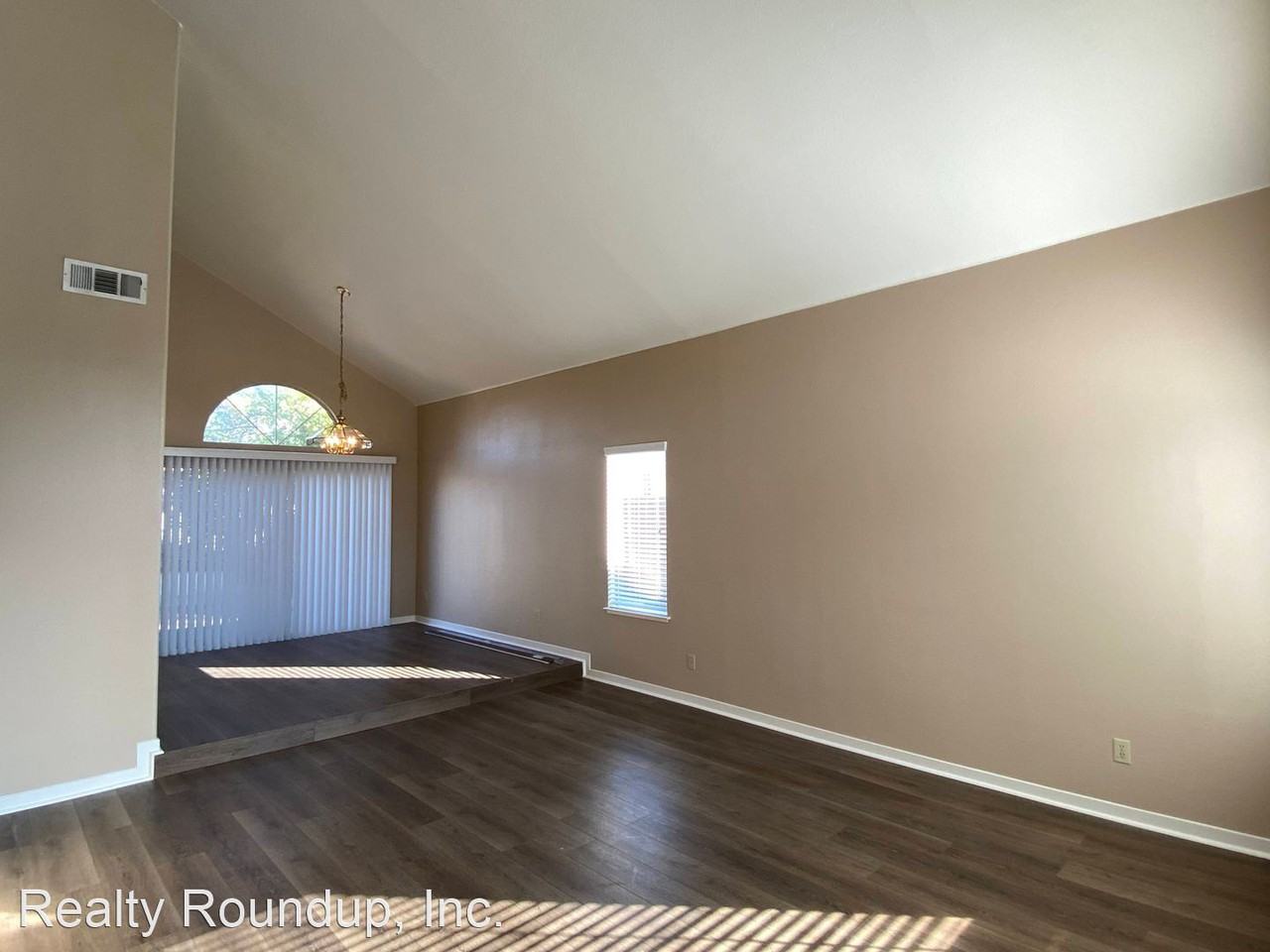 1545 Kimiyo St - Photo 3 of 43