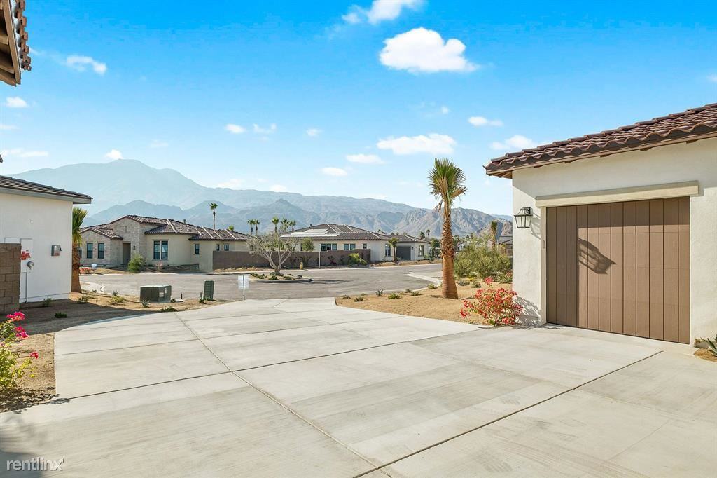 80464 Old Ranch Trl N - Photo 2 of 10
