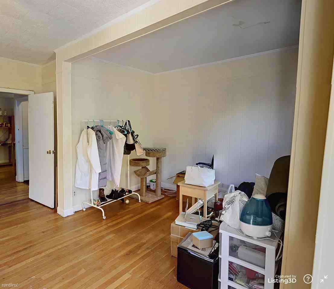 218 Freeman St - Photo 3 of 11