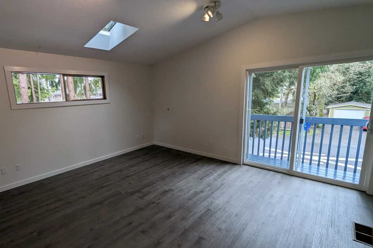 2125 Se Bluebird St - Photo 2 of 15