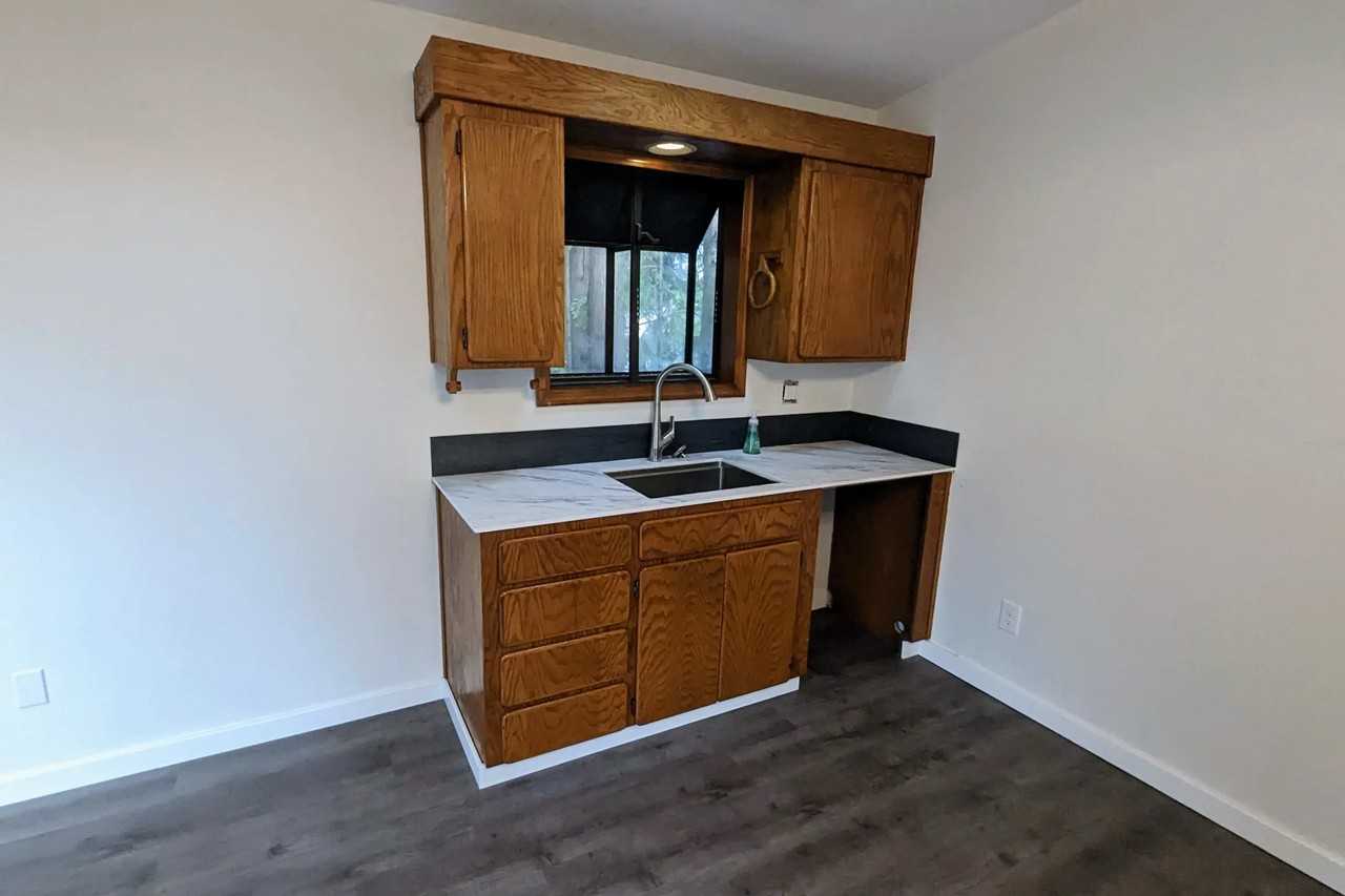 2125 Se Bluebird St - Photo 3 of 15