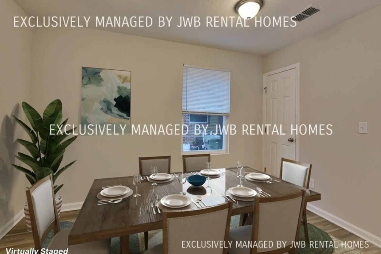 1156 W 28th St - Photo 3 of 11