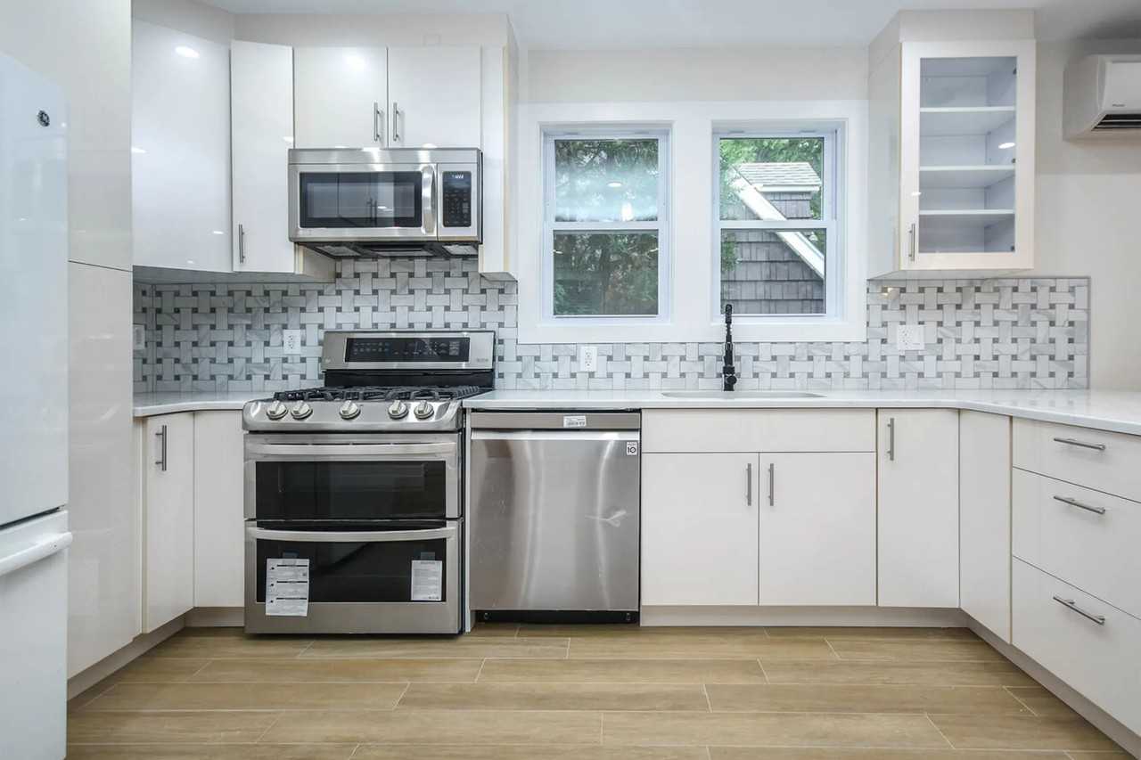 4 S 8th St - Photo 2 of 9