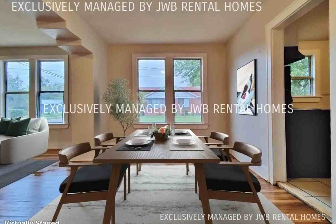 1467 W 14th St - Photo 3 of 10