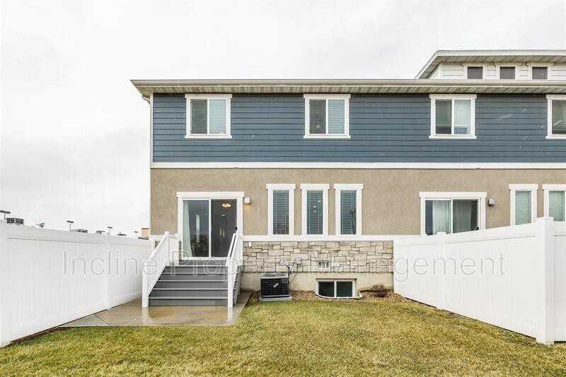 12509 S Shade Ln - Photo 3 of 50