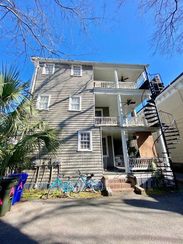 75 Pitt St #C - Photo 2 of 16