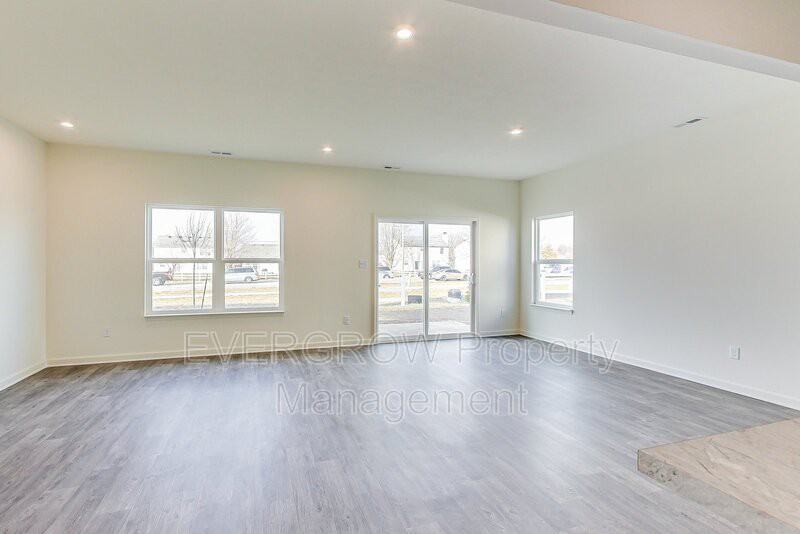 10834 Penwell Way - Photo 6 of 41