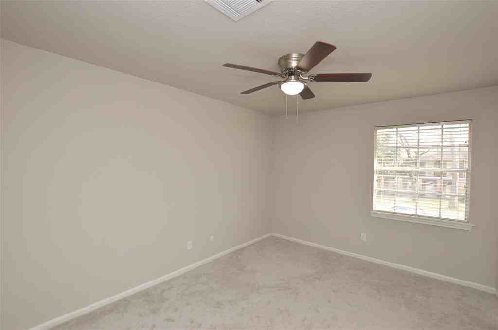 5806 Spanish Oak Dr - Photo 4 of 4