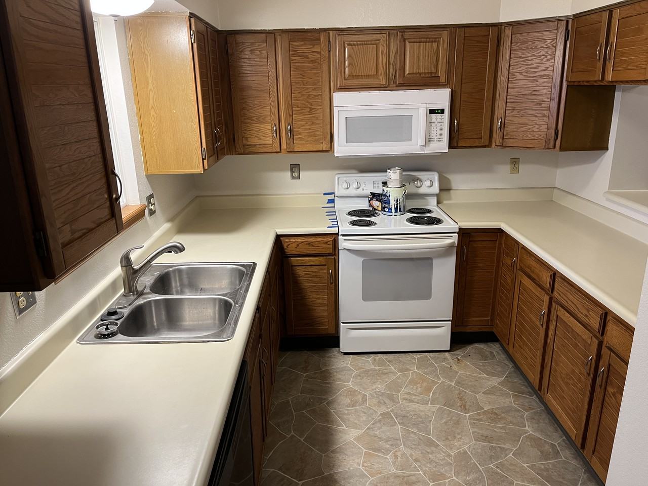 146 Pheasant Run - Photo 3 of 11