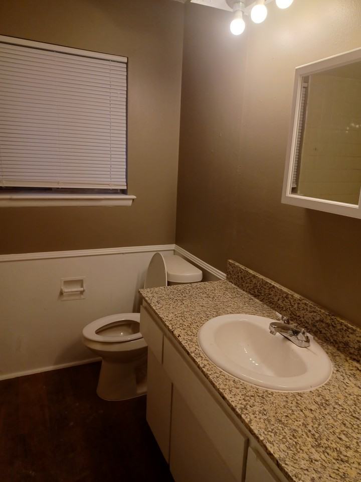 2329 Flair Dr - Photo 7 of 7