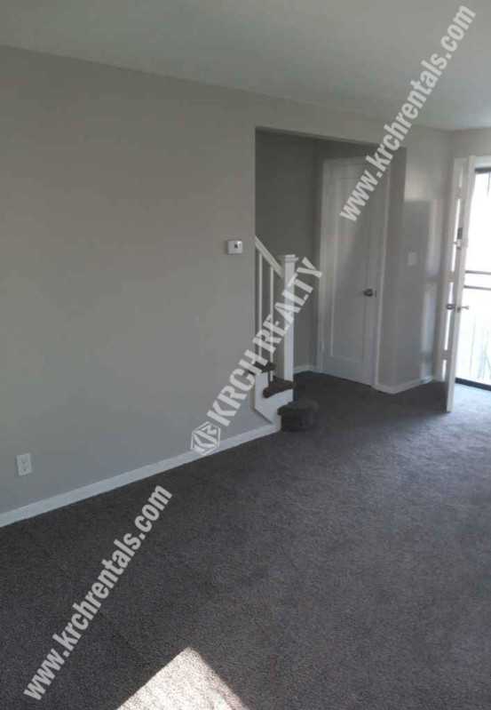 1464 Sulzer Ave - Photo 3 of 14