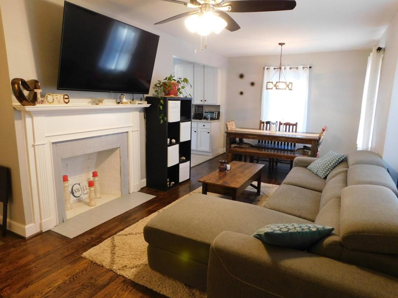 2520 Brentwood Pl - Photo 3 of 9