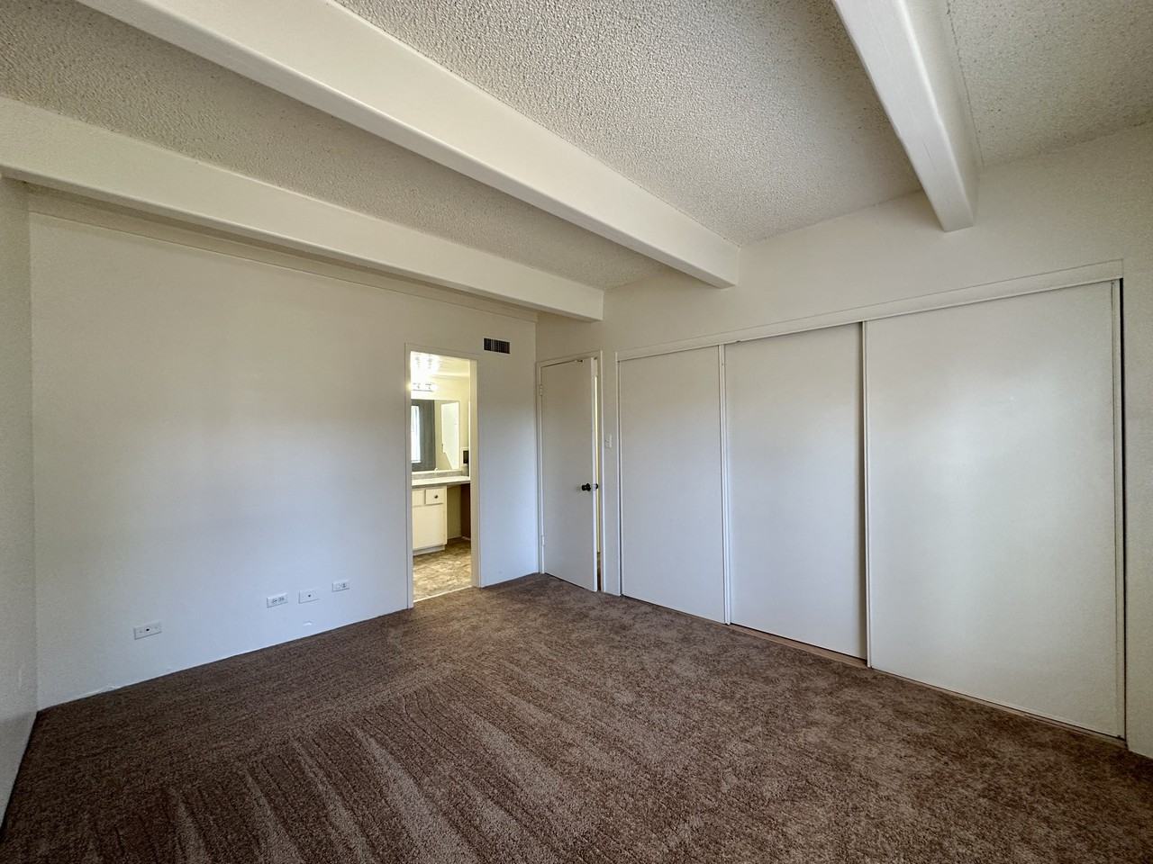 9725 E Harvard Ave - Photo 6 of 26