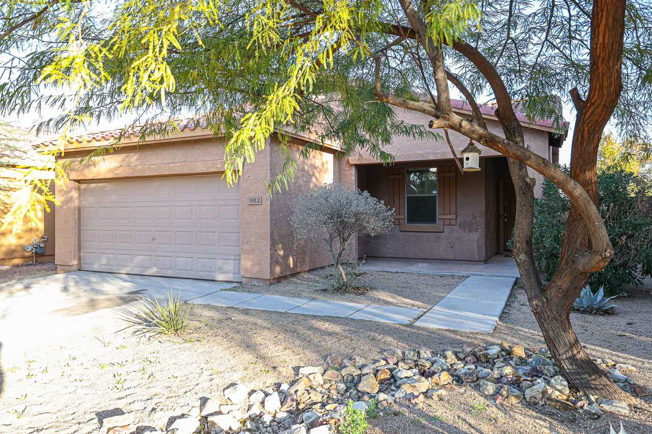 7012 W Alta Vista Rd - Photo 2 of 21