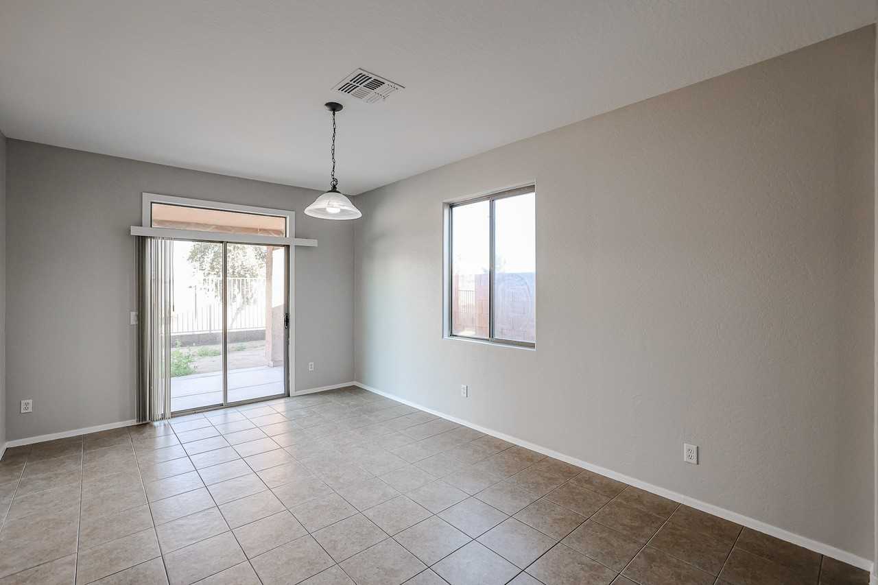 7012 W Alta Vista Rd - Photo 5 of 21