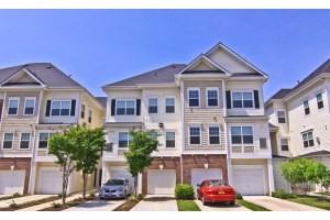 Barrington Park Apartments - Photo 2 of 14