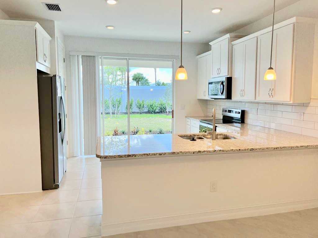 28315 Captiva Shell Loop - Photo 3 of 13
