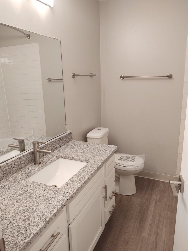 Cass Lake Shore Club Apartments - Photo 2 of 8