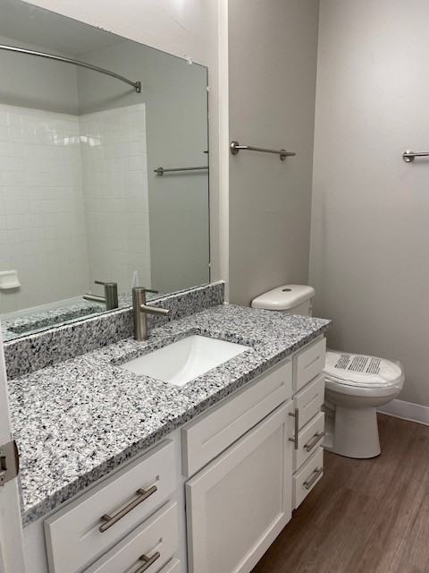 Cass Lake Shore Club Apartments - Photo 3 of 8