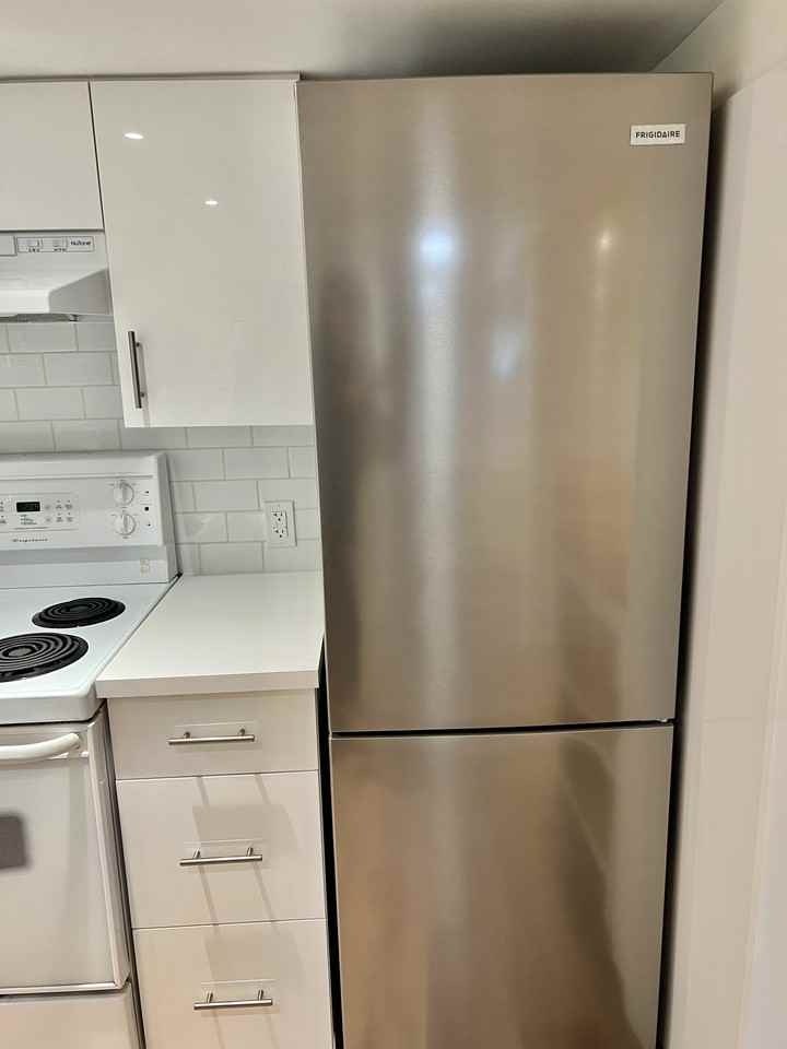 830 Union Street - Photo 5 of 32