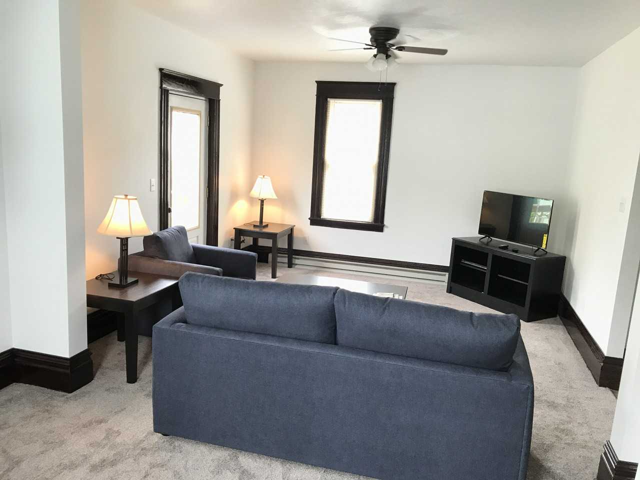 1335 Franklin Ave #2 - Photo 3 of 3