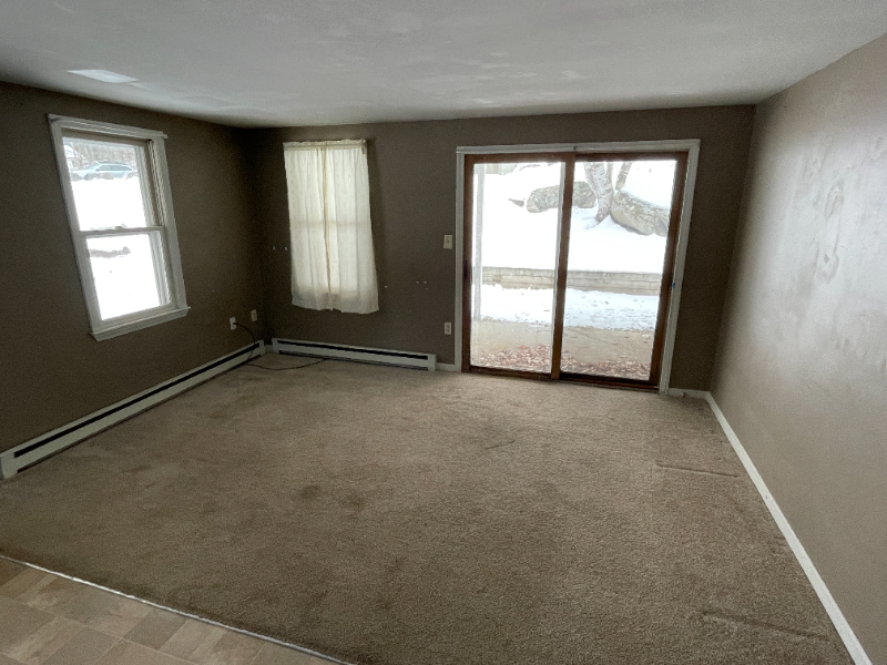 32 Plaza Village Rd #B - Photo 3 of 10