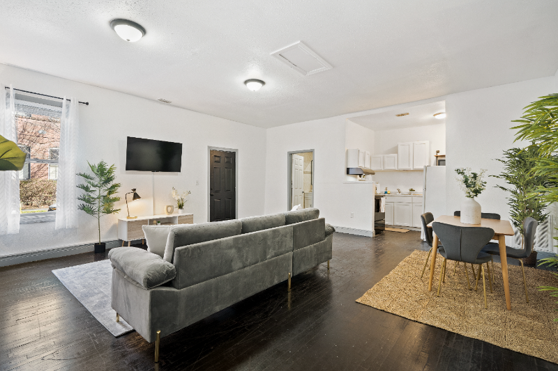 1221 E Columbus Dr #B - Photo 2 of 16