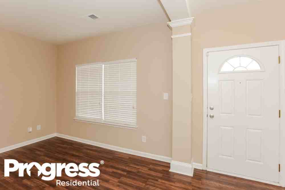10009 Barrands Ln - Photo 2 of 19