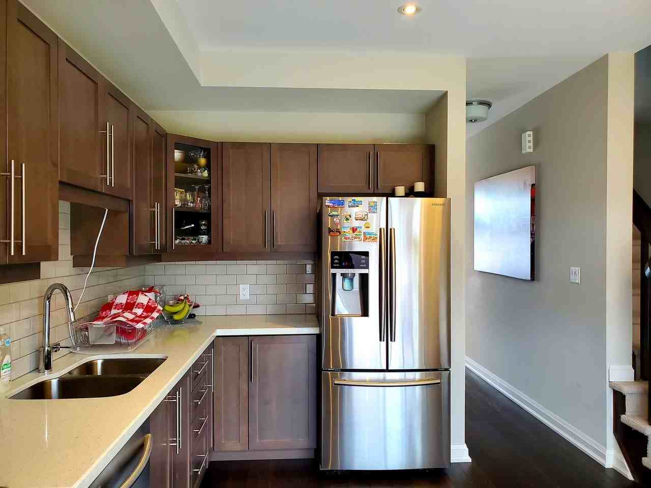 23 Echovalley Dr - Photo 3 of 18