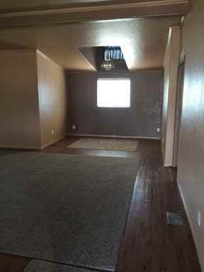 685 N 100 W St - Photo 3 of 19