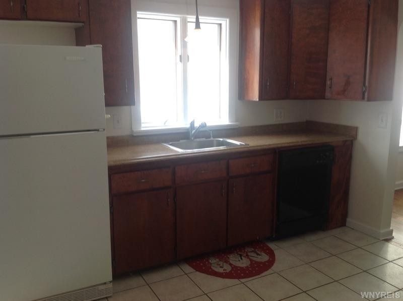 5177 South Park Ave - Photo 3 of 23
