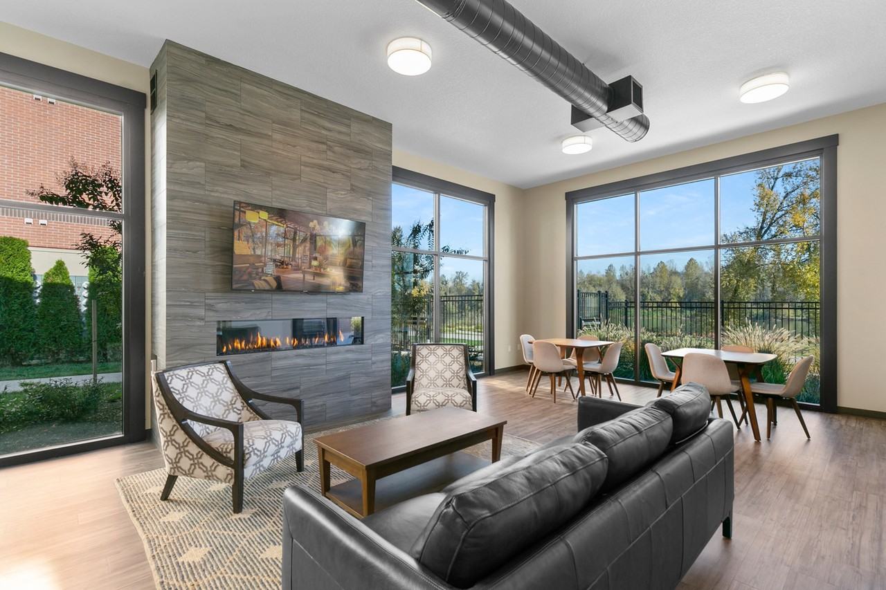 Independence Landing Apartments - Photo 5 of 50