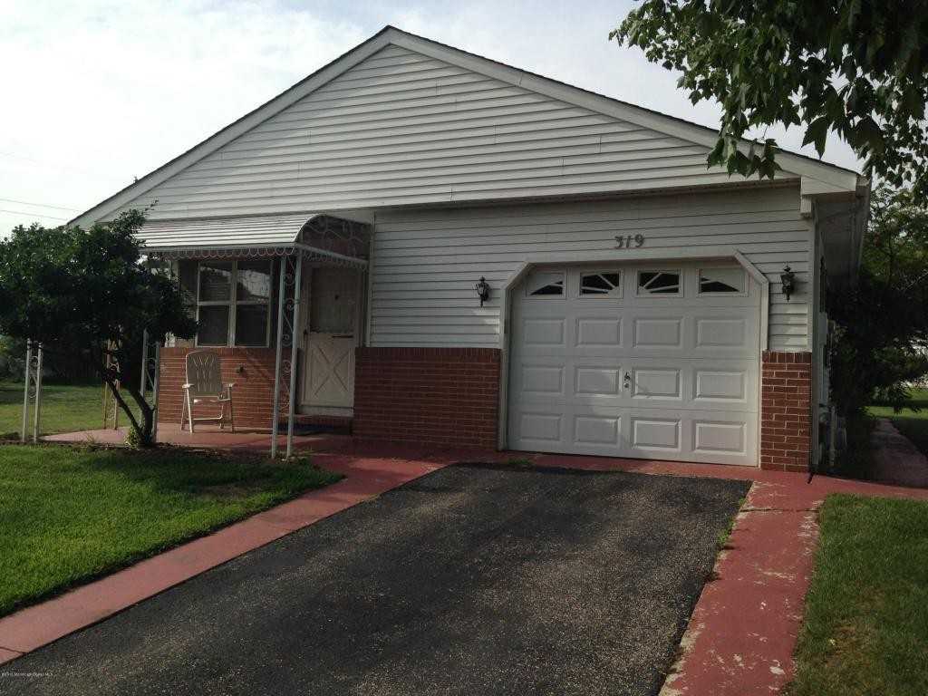 319 Port Royal Dr - Photo 3 of 19