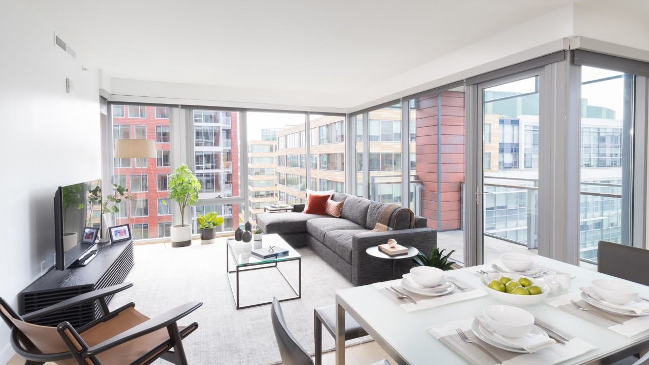 Eliot on 4th - Photo 4 of 50