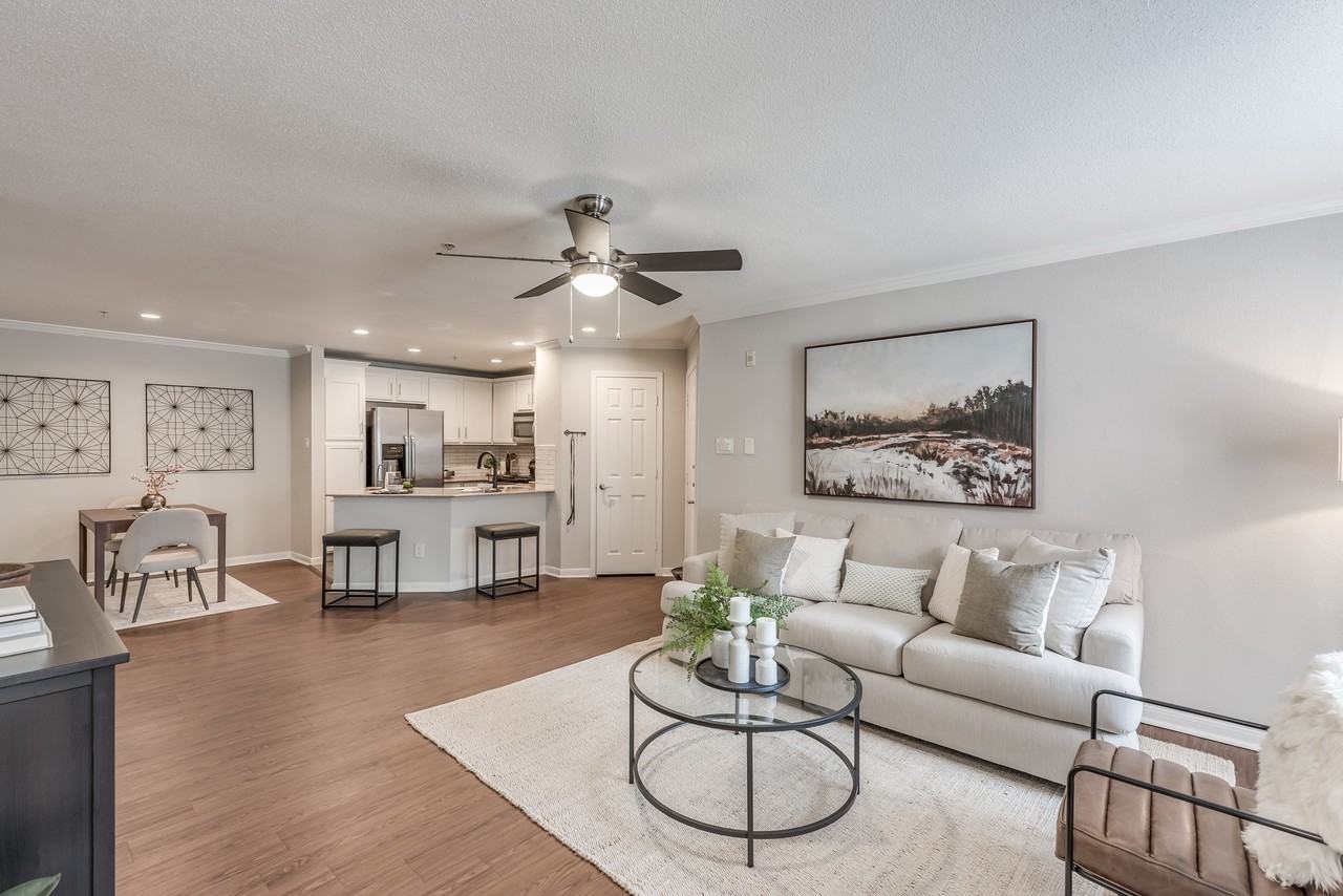 Alister Galleria - Photo 5 of 42