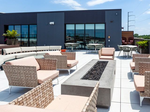 2501 Beacon Hill - Photo 6 of 50