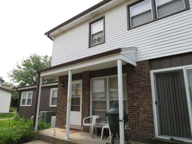19509 S 116th Ave - Photo 3 of 5