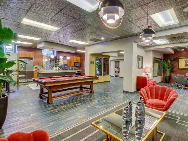 Belmont Buckingham - Photo 6 of 50